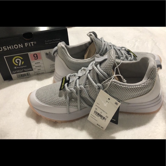 Sale 🔥🔥Champion light training shoes - Picture 1 of 3